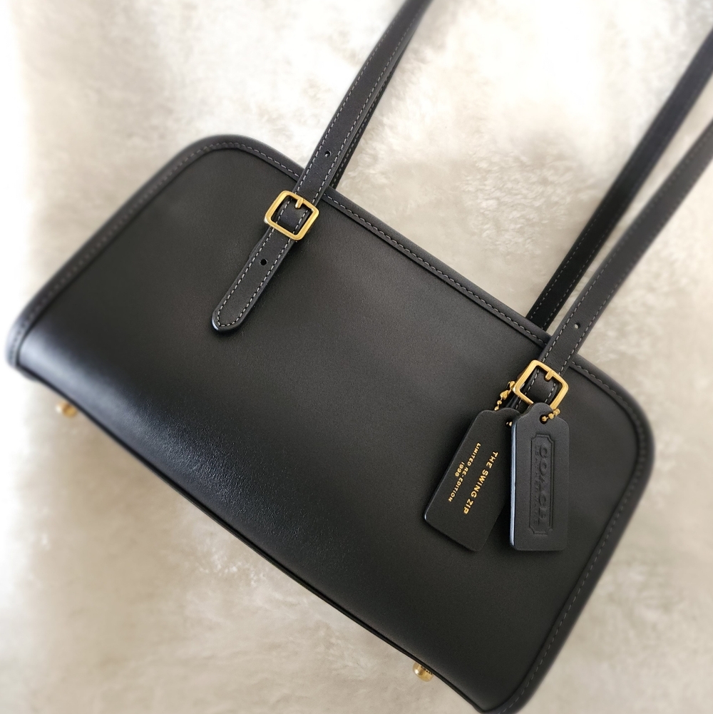 Coach Swing Zip Black